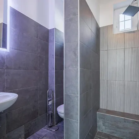 Mirador Balaton Design バラトンアカラッチャ