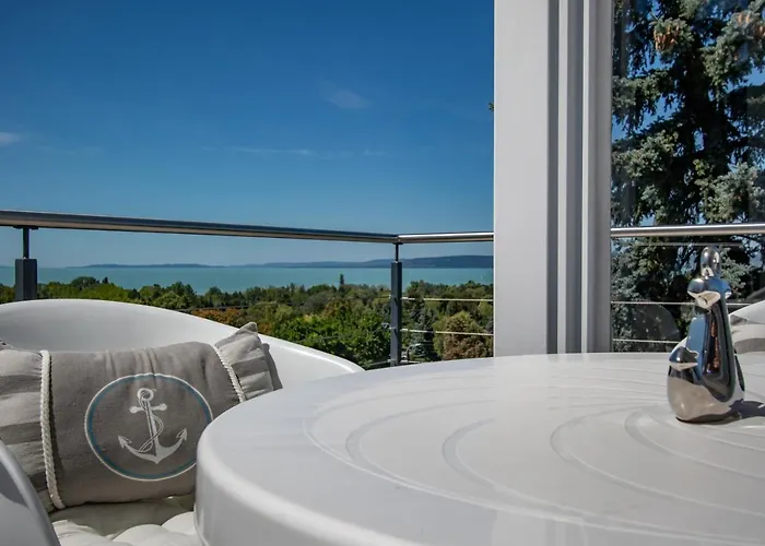 Mirador Balaton Design *